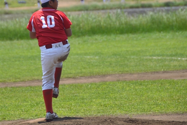 ジャイロボールは少年野球の方が投げやすい？