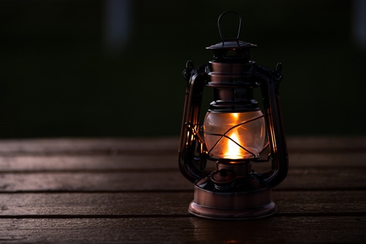 LEDランタン以外のランタンの特徴も知っておこう