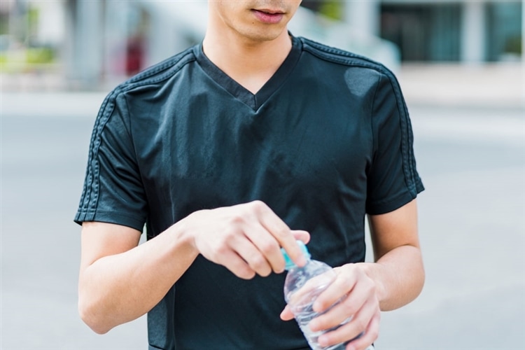 ランニング中は水分補給を行おう！